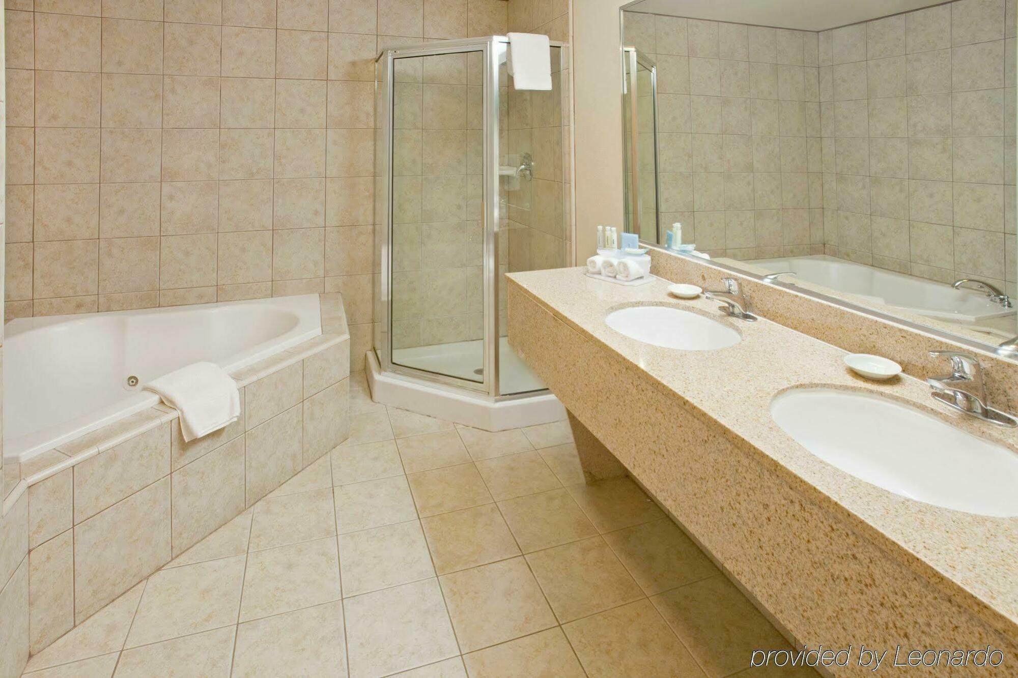 Holiday Inn Express & Suites - Pharr By Ihg Экстерьер фото